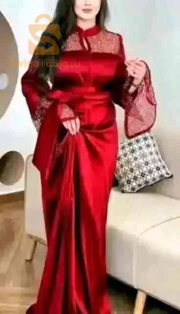 فستان  أنيق متوفر