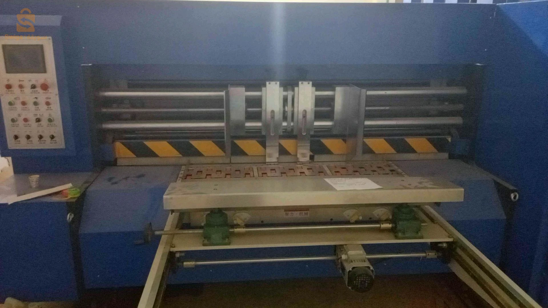 MACHINE DE CARTON ONDULÉ