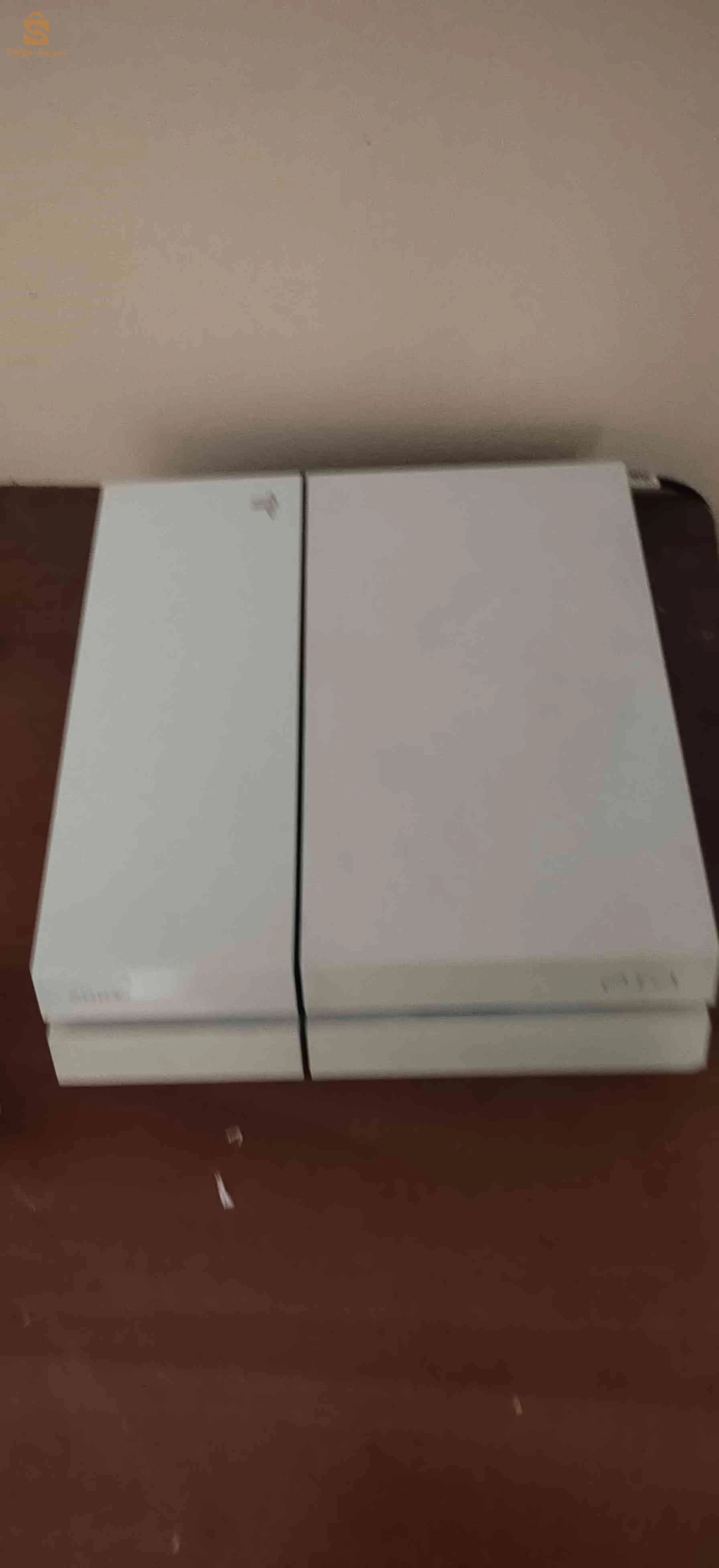Play station 4 fat