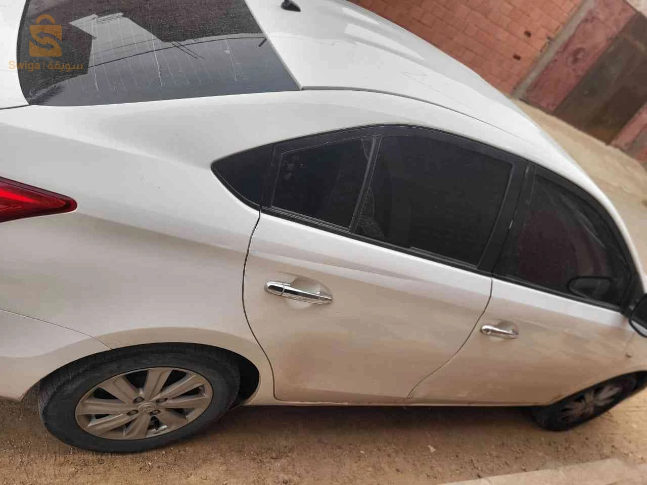 تويوتا Auris 2014 ادرار