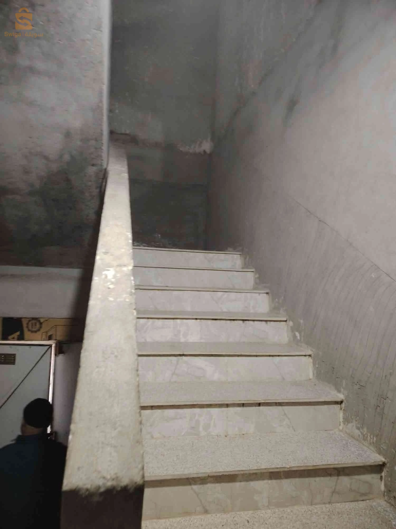 سكن للبيع ذو واجهتين في عين وسارة