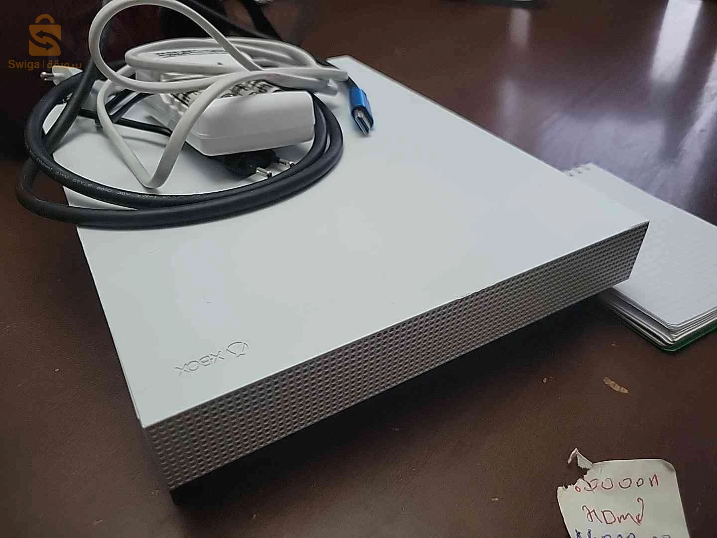 Xbox one X white edition