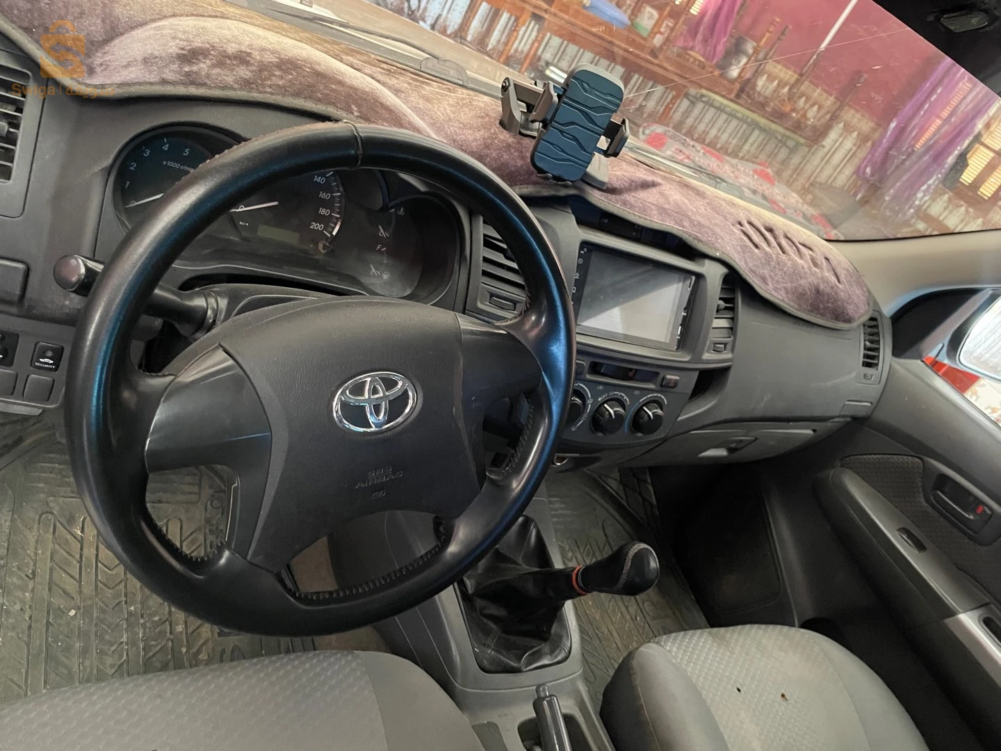 تويوتا Hilux 2015 البويرة