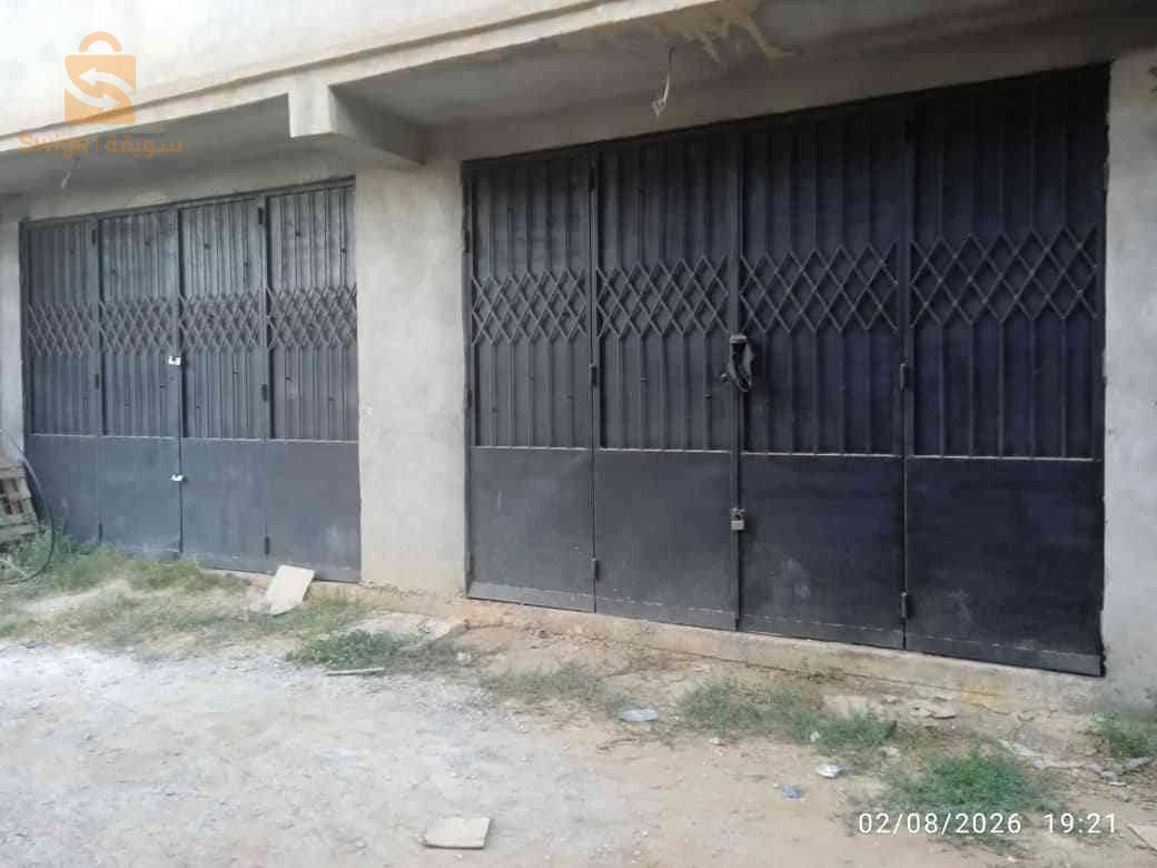 مستودع او ورشاة يصلح لكل اعمال لتوفره على الكهرباء
