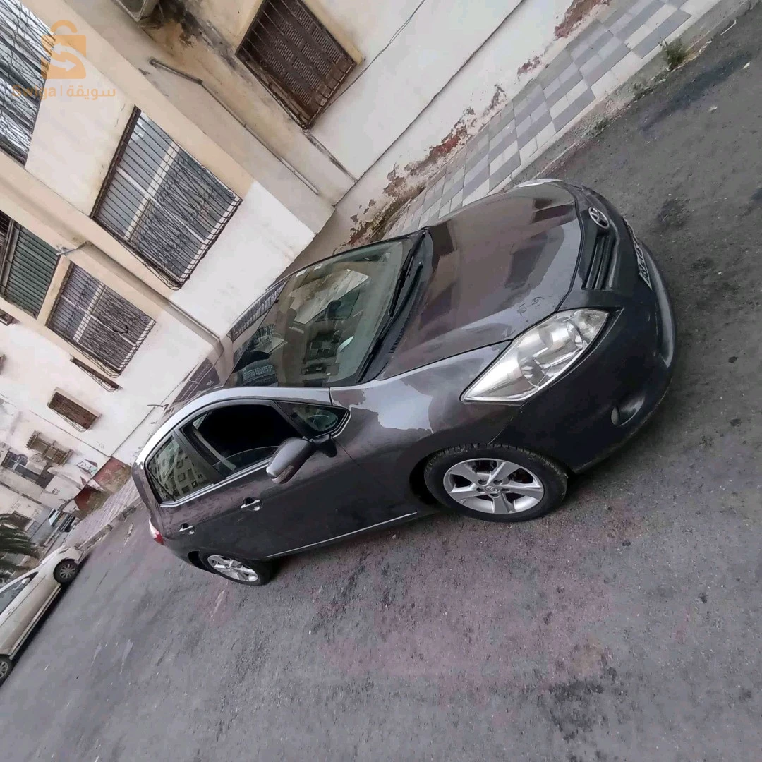 Toyota Yaris 2011 ALGER