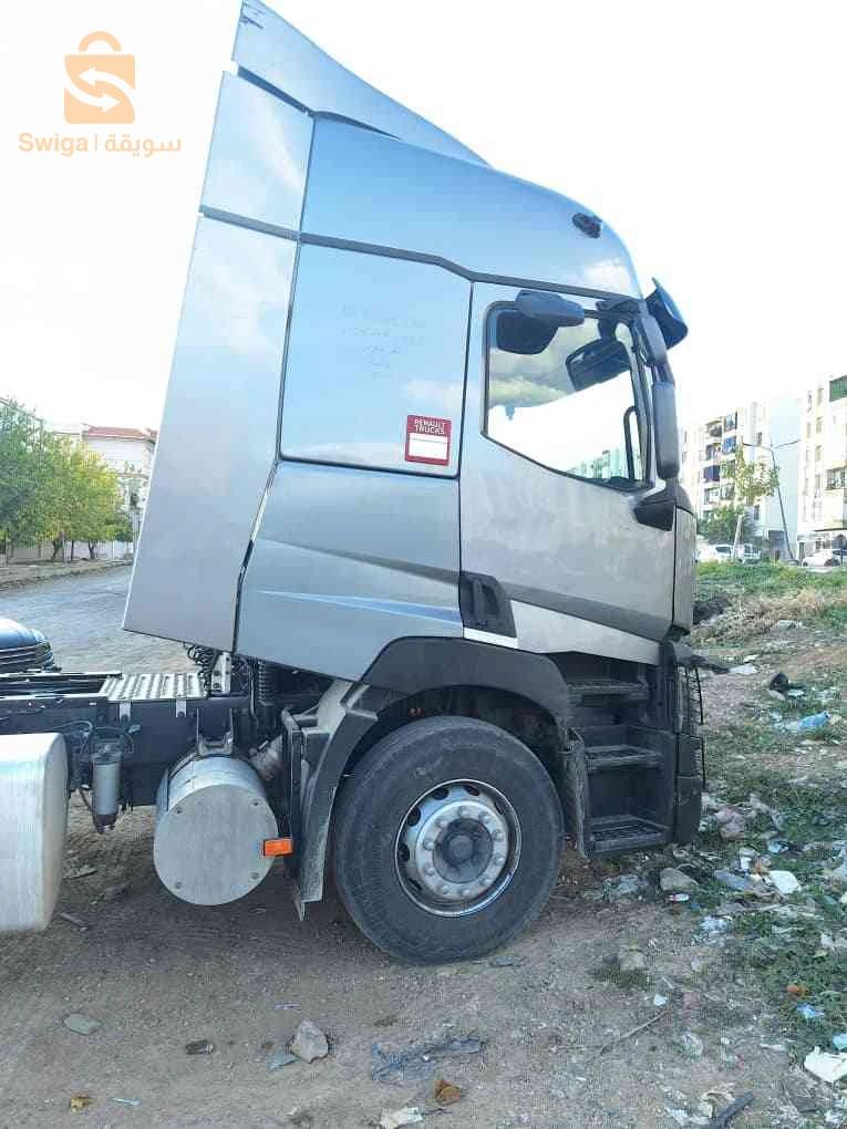 شاحنة
