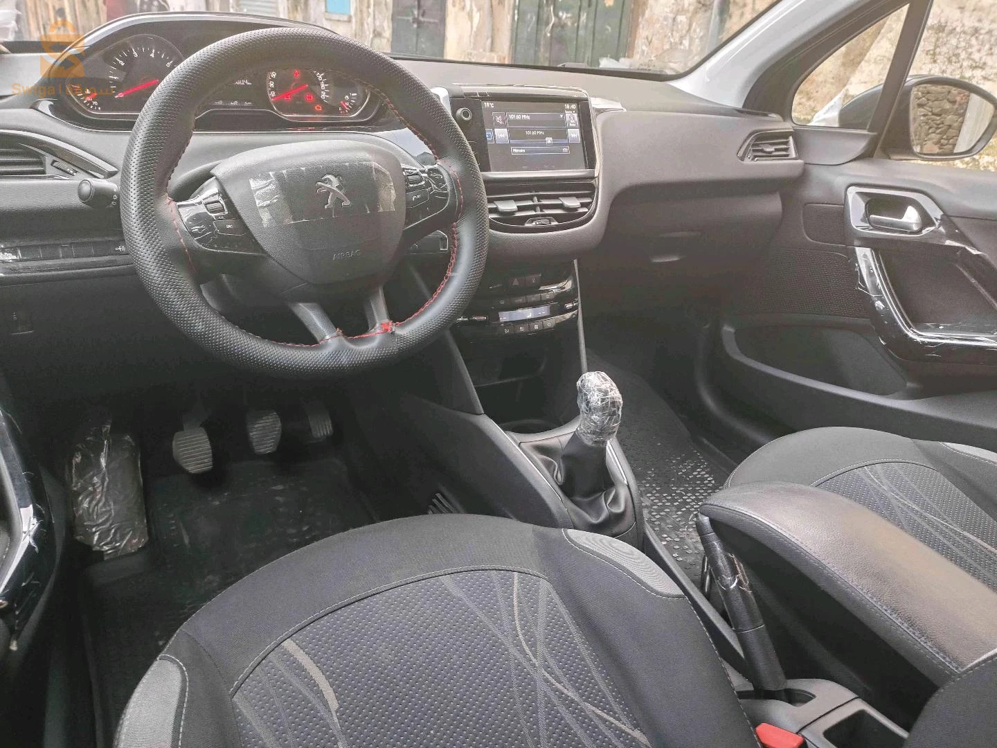 Peugeot 208 2015 SKIKDA