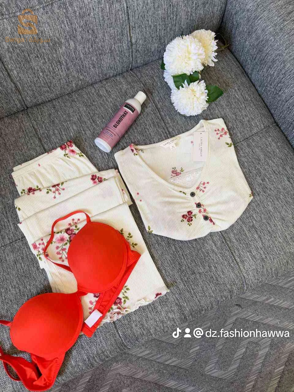 بيجامة laura ashley
قطن لاريور 
لمبرطاسيون
160الف للقطعة 
زوج ب 300الف
متوفر لموتيف و ليطاي
متوفر جملة و ديطاي