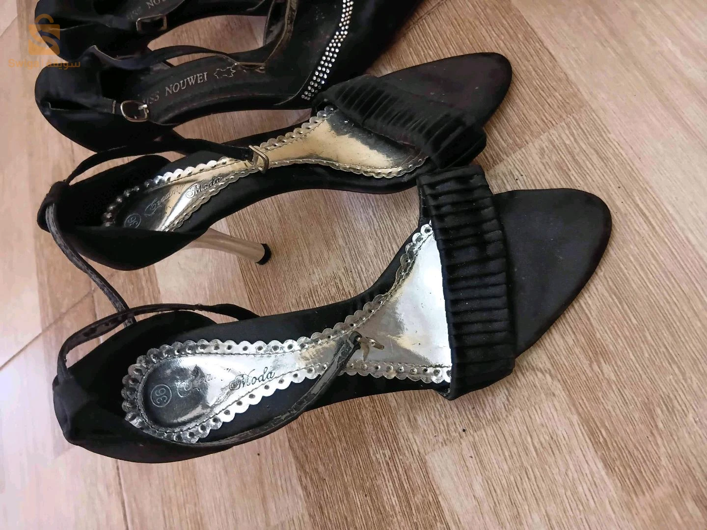 souliers et sandales femmes et filles. sortie et fêtes en bon état