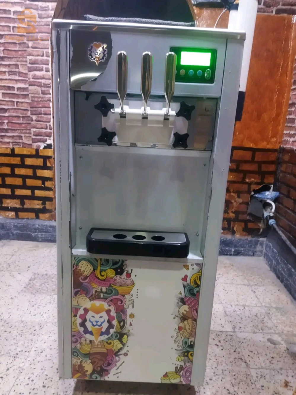 آلة بيع المثلجات