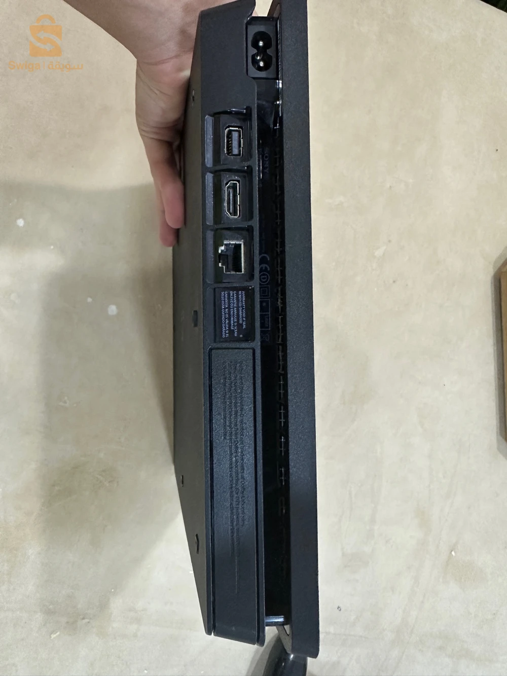 ps4 version 13.02
500gb 
فيه قاع ليكابل تاعو يمشي انتيك ميعييكش بتيكي تاع لاقارنتي