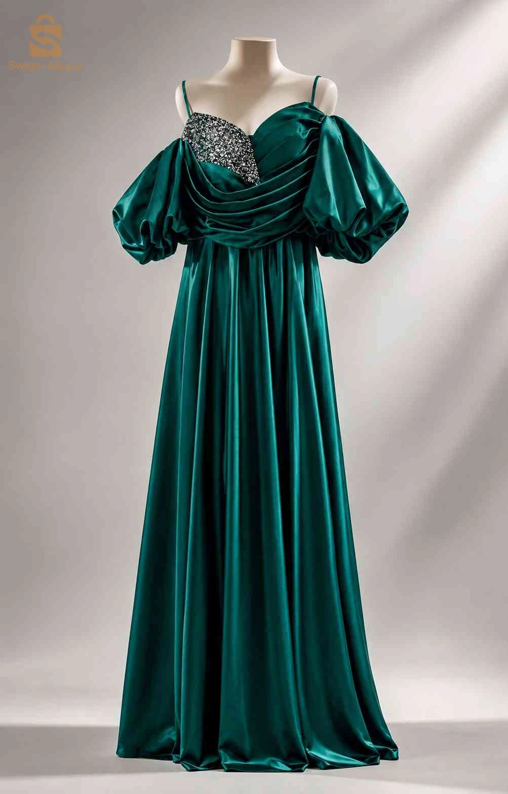 Taille: 38 
Couleur verte
Tissu Satin qualité 
Porté une fois pas plus
État sans aucun défaut