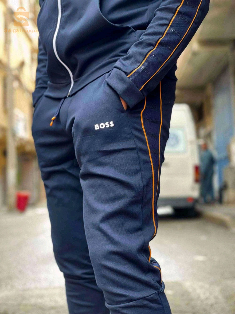 Ensemble ( veste et pantalon ) BOSS just S M dispo