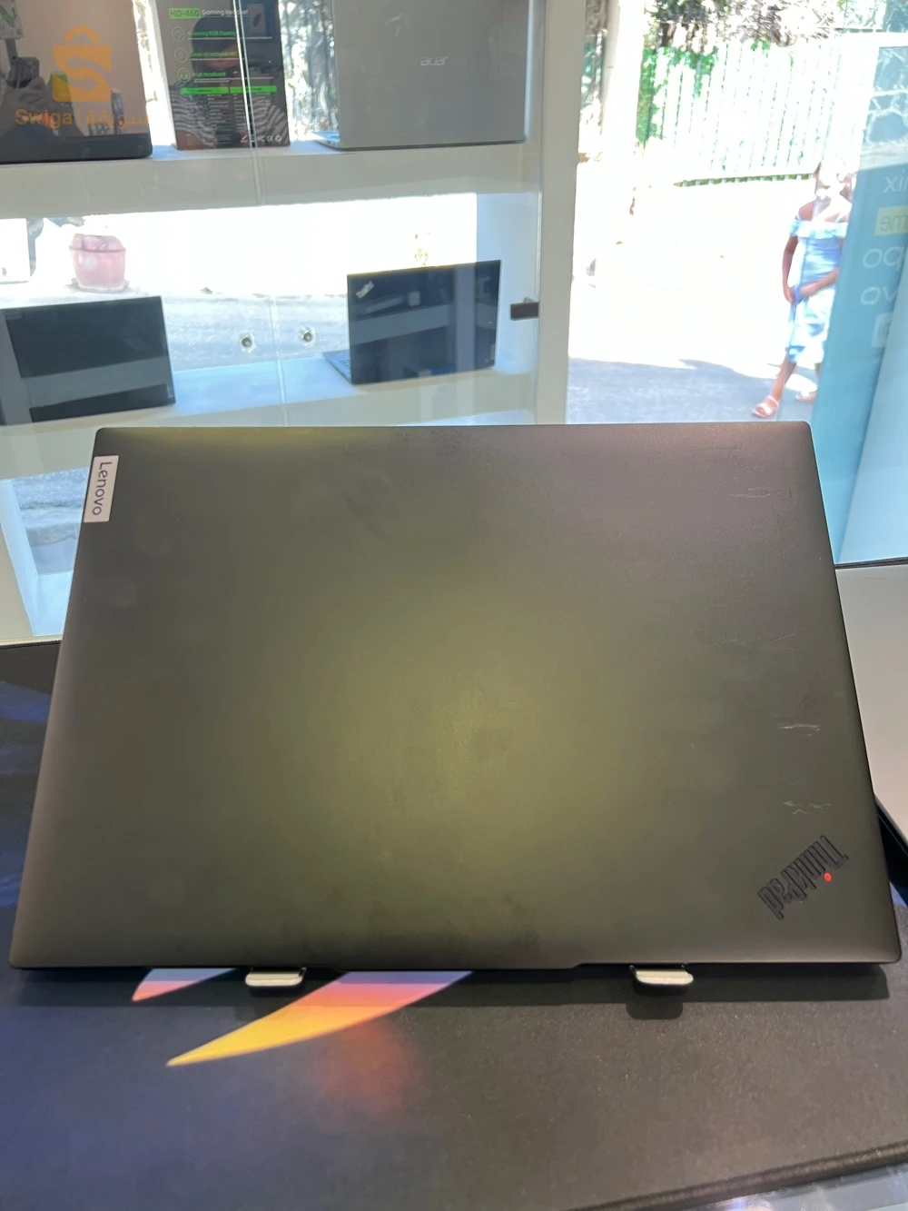 L16 thinkpad lenovo ryzen 7 7th 
32 g ram 
512 ssd 
amd radeon graphic 1 didie 
écran 16 pouces