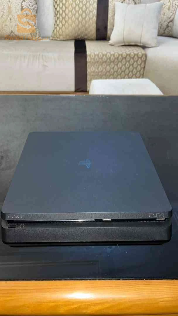 PS4 slim
