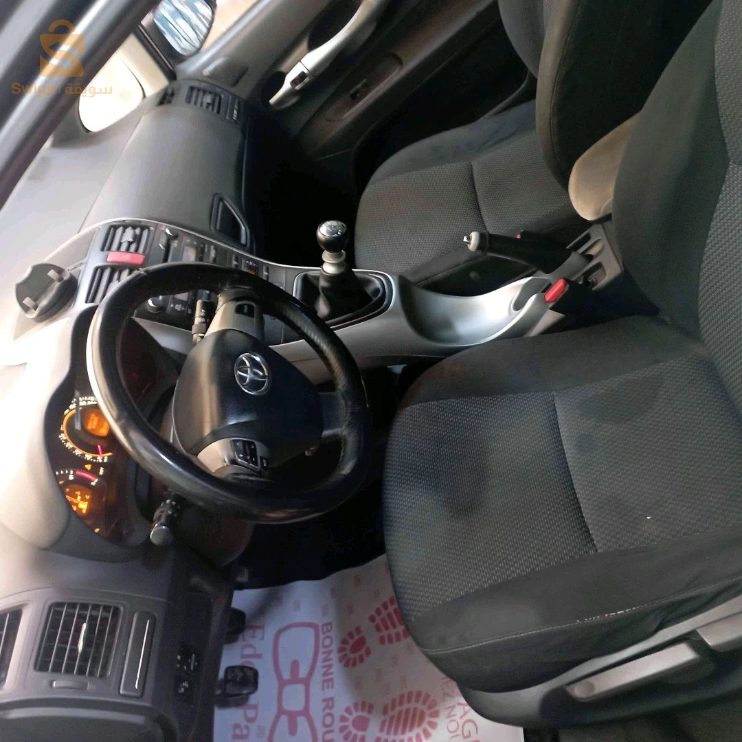 Toyota Yaris 2011 ALGER
