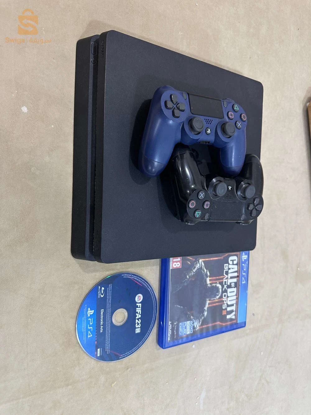 ps4 version 13.02
500gb 
فيه قاع ليكابل تاعو يمشي انتيك ميعييكش بتيكي تاع لاقارنتي