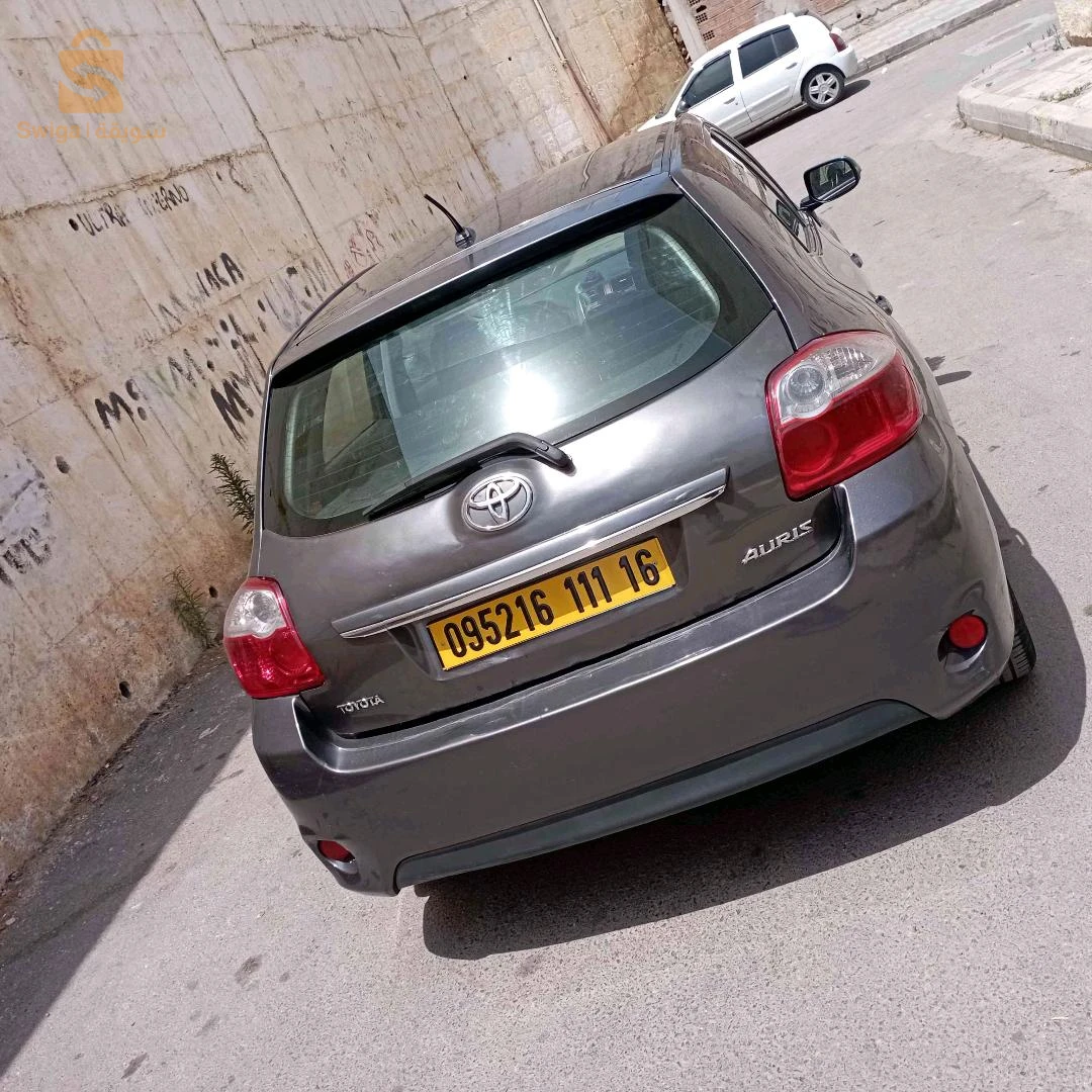 تويوتا Auris 2011 الجزائر