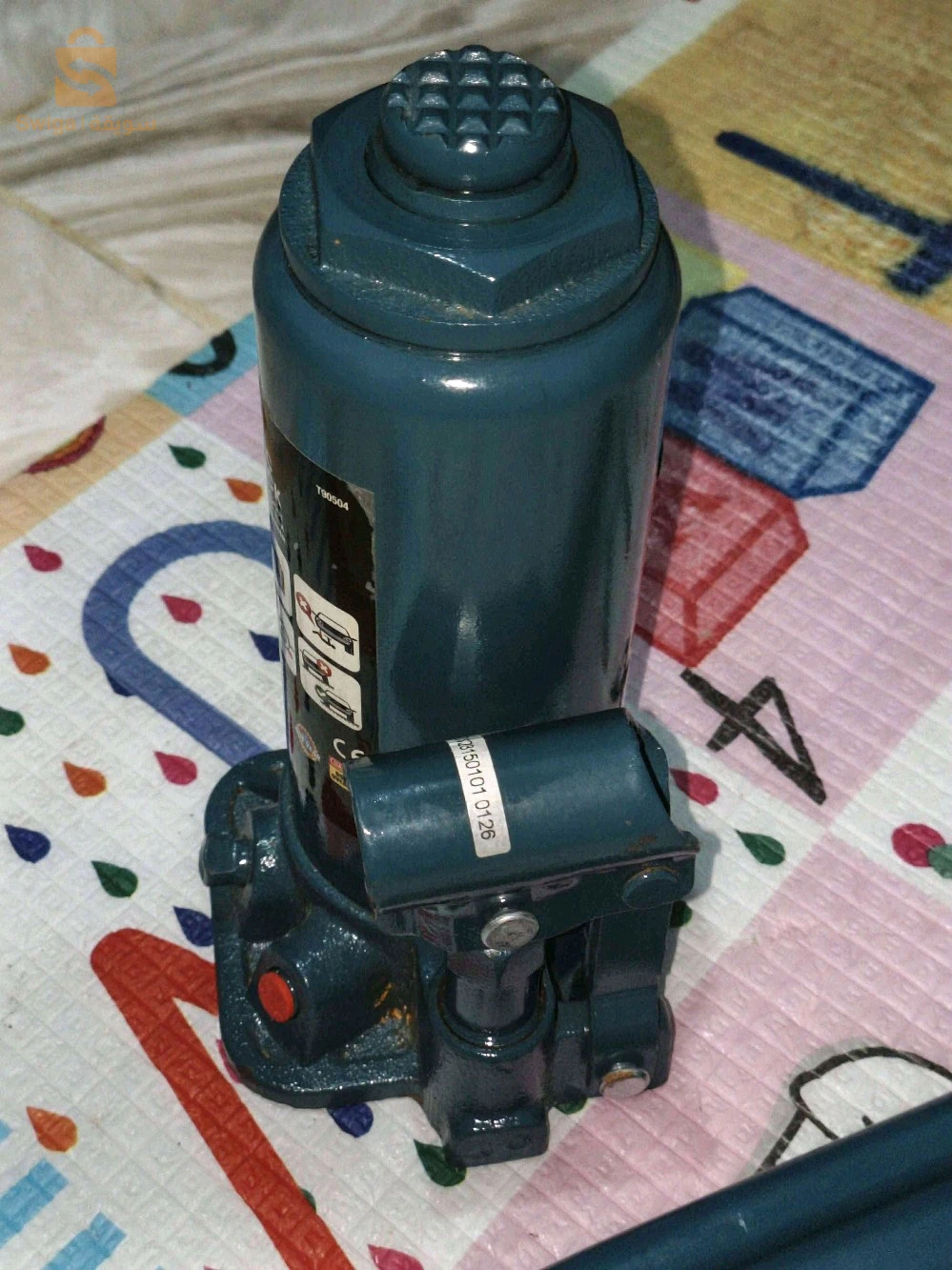 HYDRAULIC BOTTLE JACK