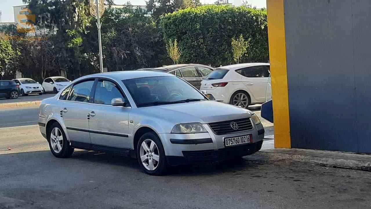 فولكس واجن Passat 2002 بسكرة