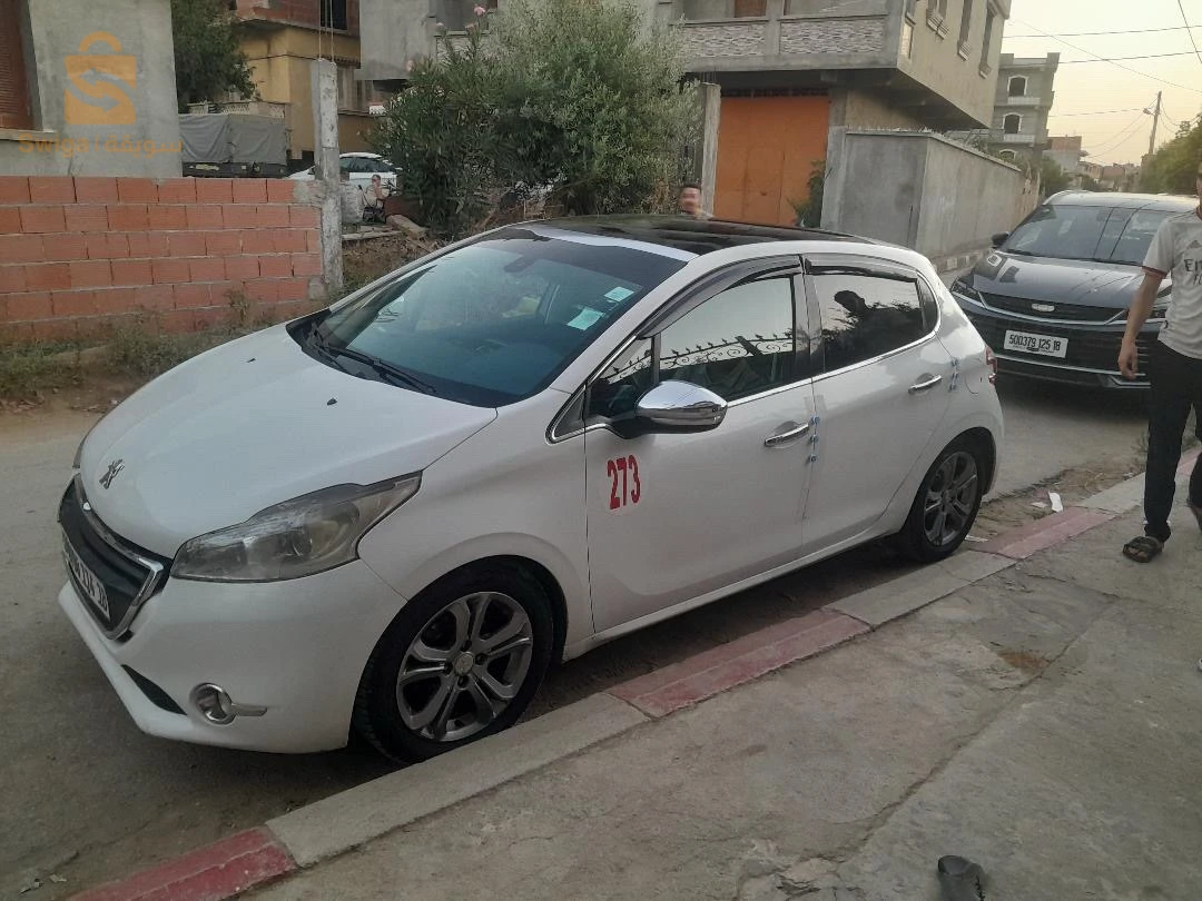 Peugeot 208 2014 JIJEL