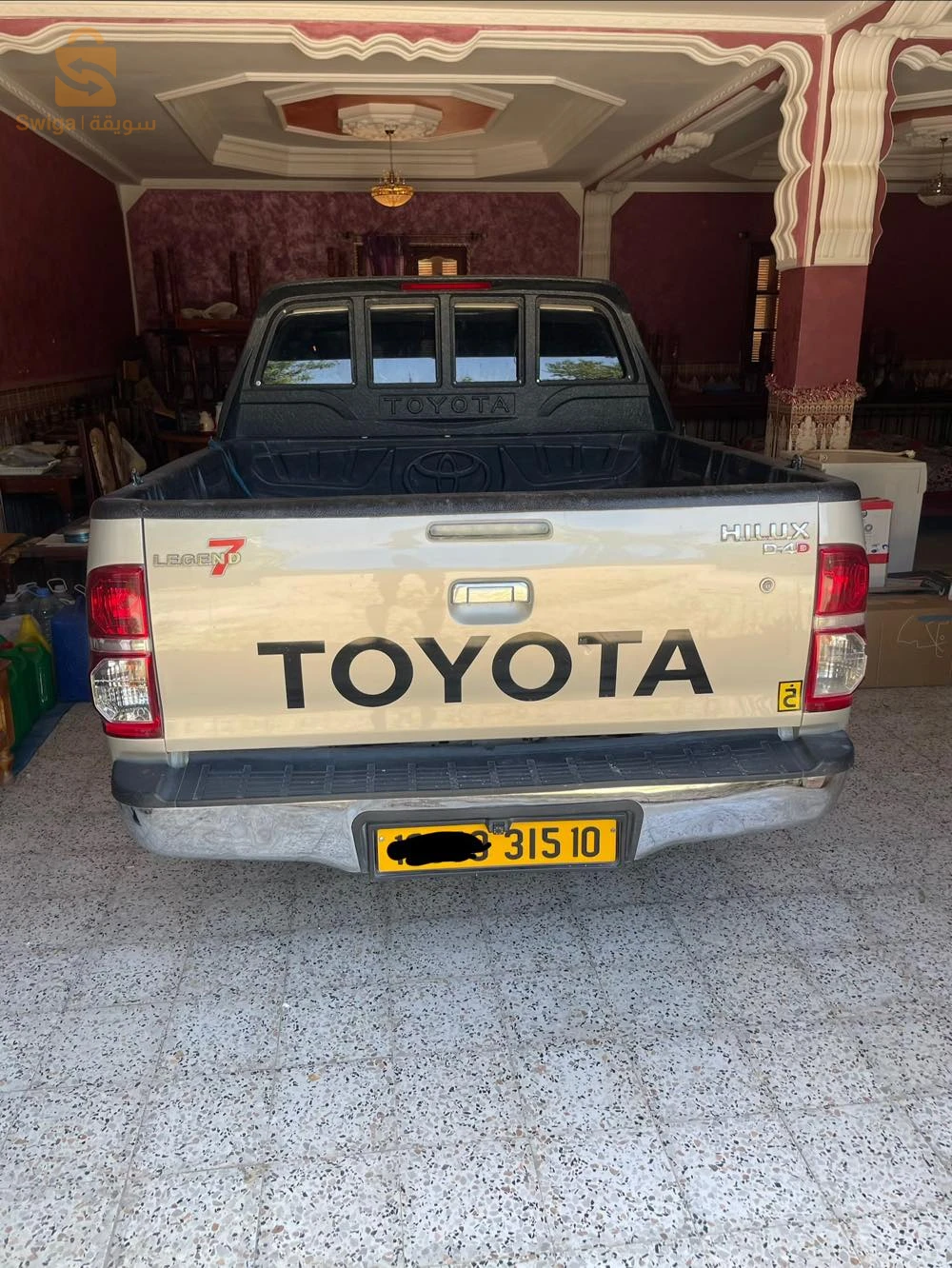 تويوتا Hilux 2015 البويرة