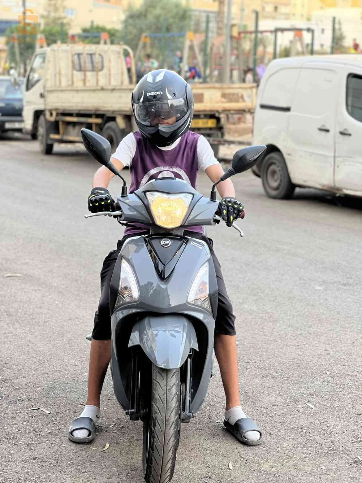 sym st 150 l.ans 2025 mach 8000 lita ta3 lkarinag 8.5/10 فيه تخباش خفيف