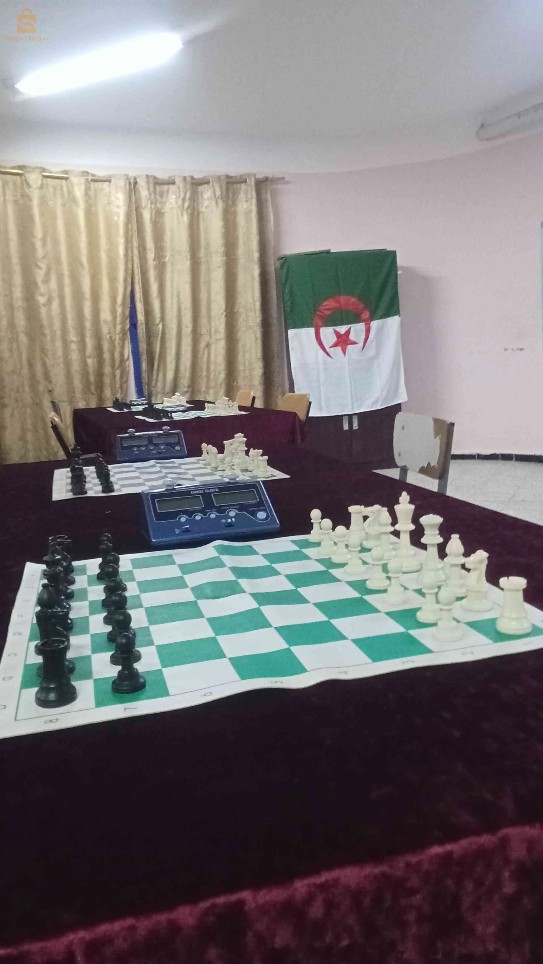 لمحبي رياضة الملوك 
رقعة شطرنج إحترافية 
مقاس حجم كبير بأبعاد 50سم×50سم 
Échiquier 
Chess board