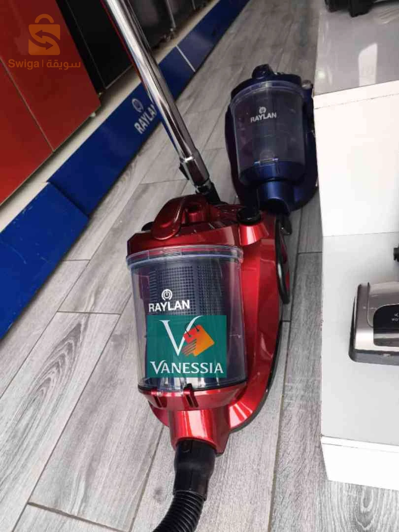 Aspirateur 1600W Marque Raylan Couleur Rouge