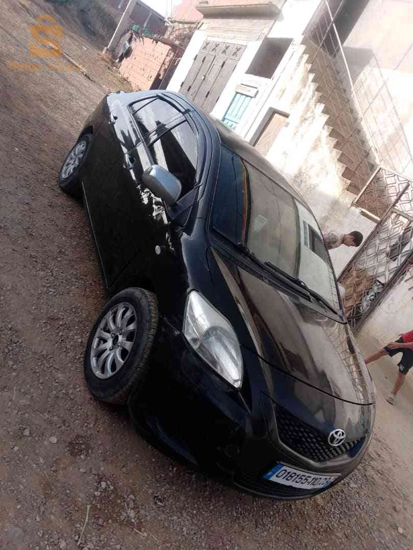 Toyota Yaris 2010 EL TARF
