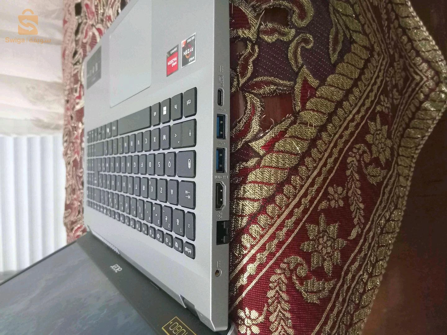 كمبيوتر محمول acer