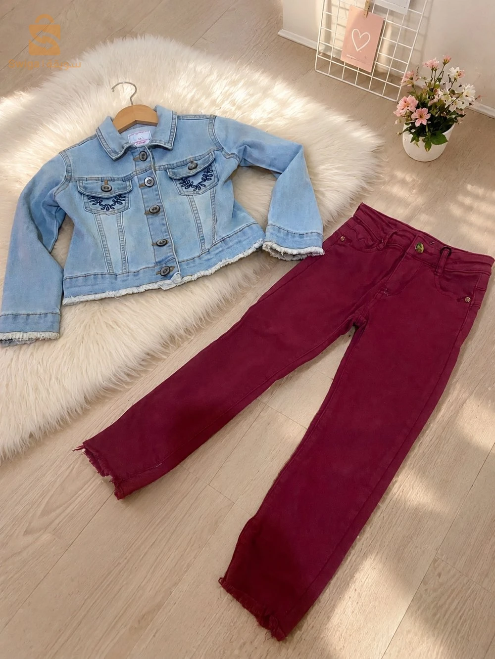 une tenue pour filles