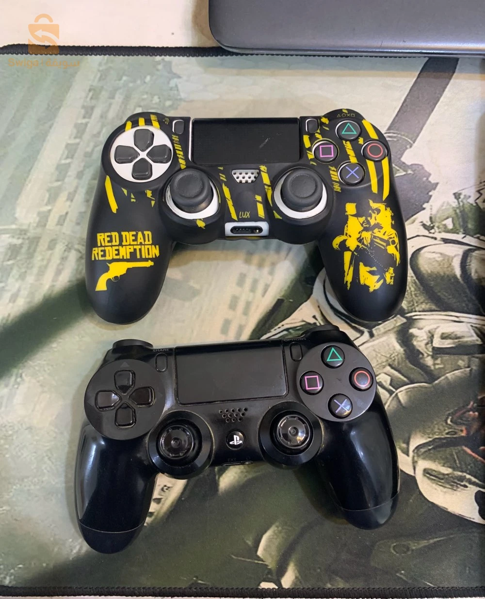 ps4 slim flachi avec 2 manette original 
eternal 10/10
stockage 500
hen 12.00