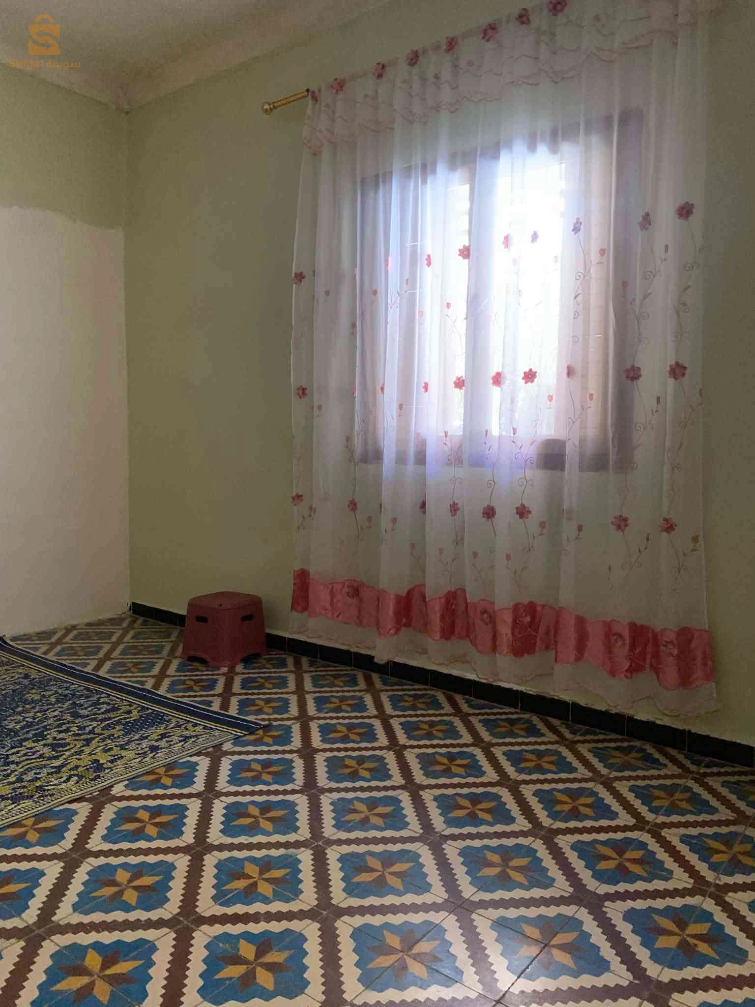حوش للبيع في حي خرماشة(واد رهيو)
اكتي + ليفري دو فونصي
طابق ارضي+ طابق علوي+ سطح
مساحة اكثر من 400م²