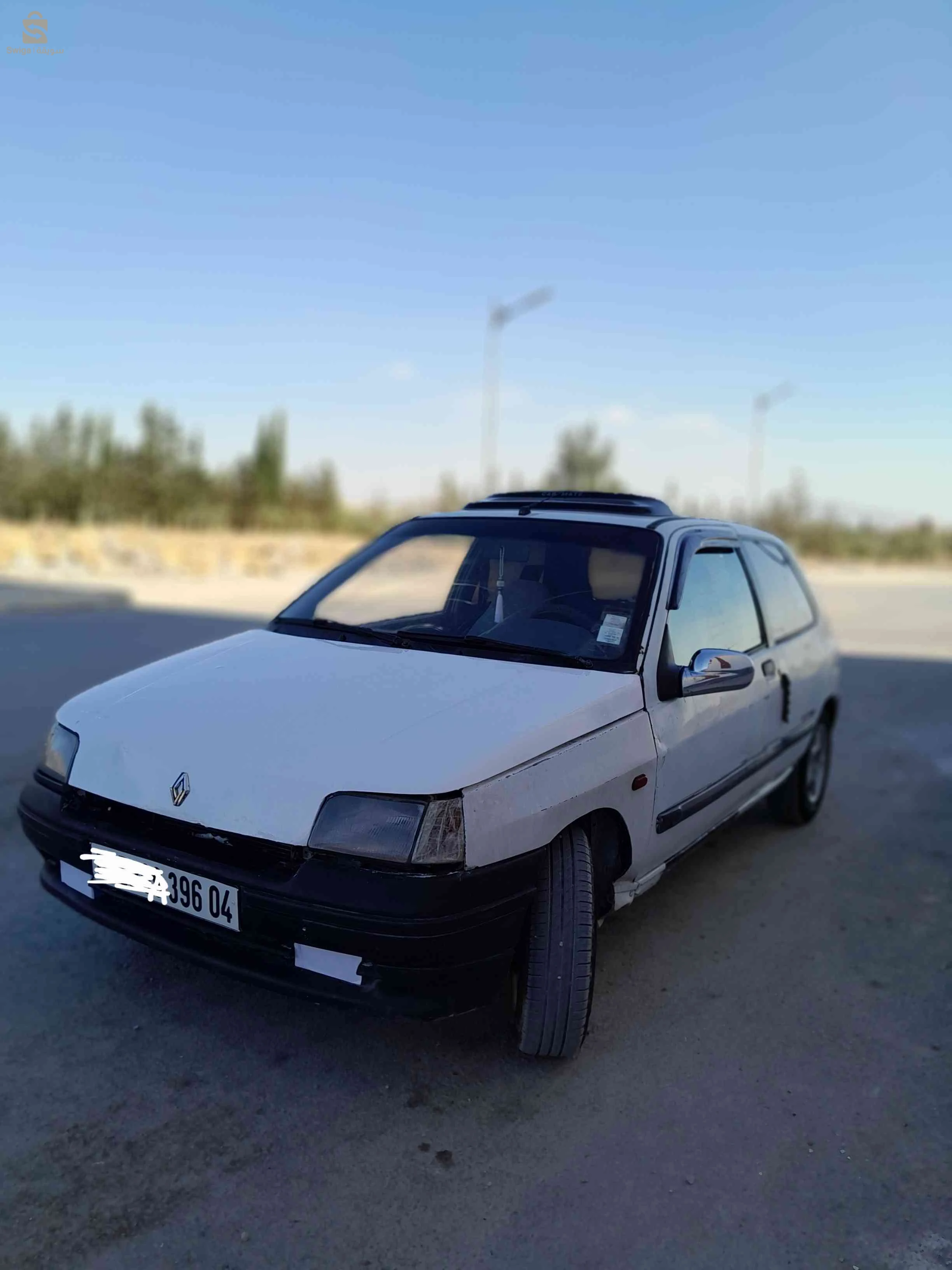 Renault Clio 1 OUM EL BOUAGHI