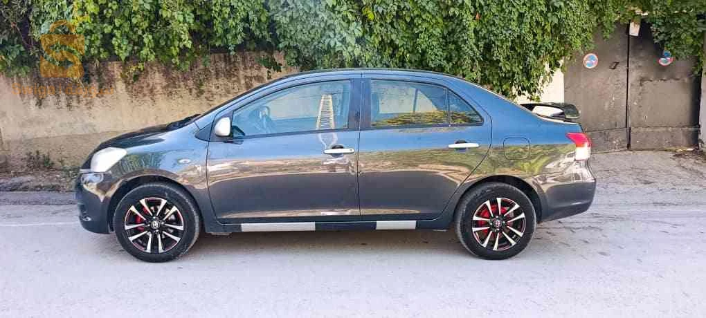 Toyota Yaris 2013 CONSTANTINE