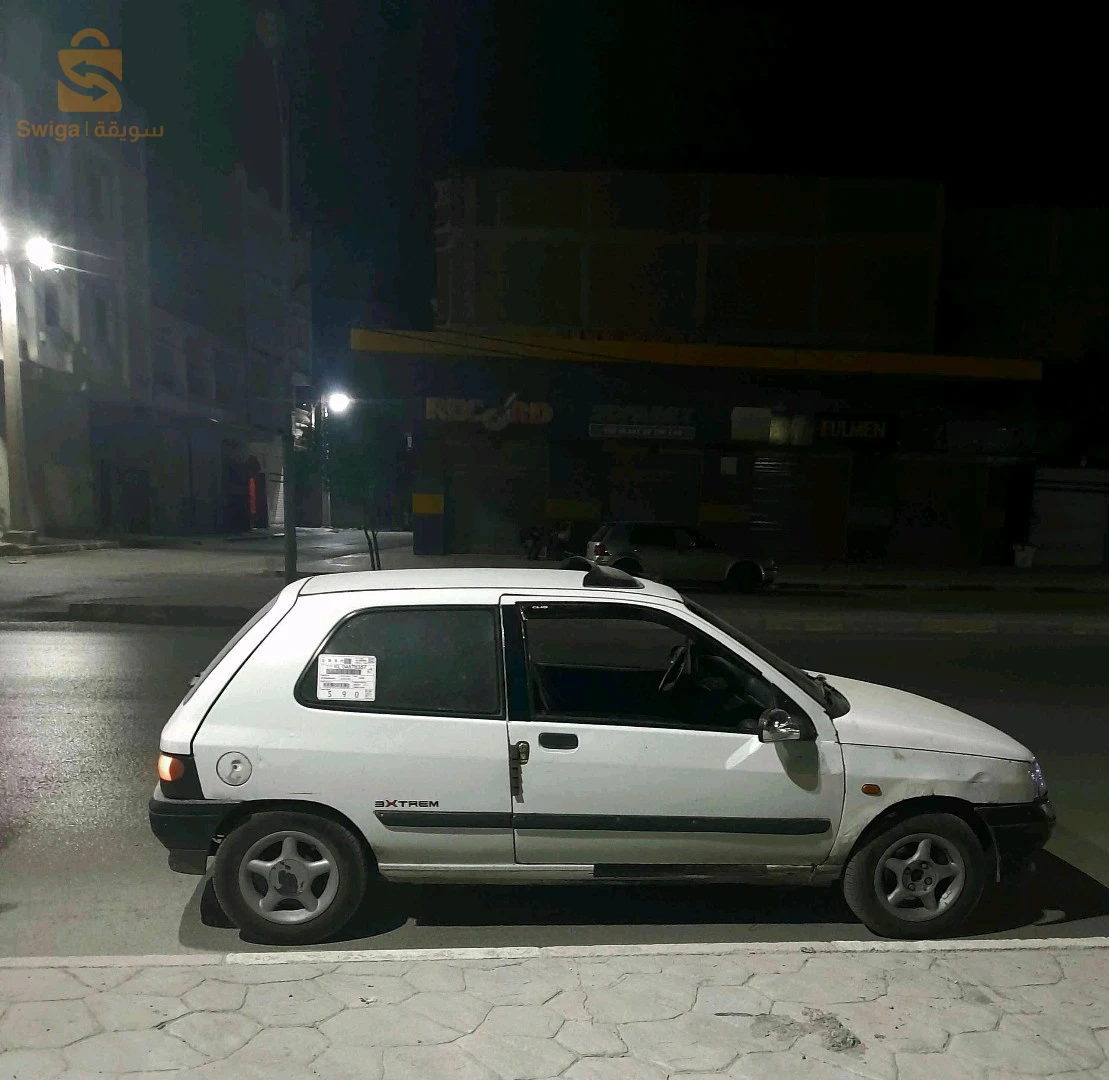 Renault Clio 1 OUM EL BOUAGHI