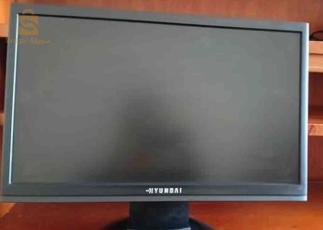 pc + écran Hyundai 50hz