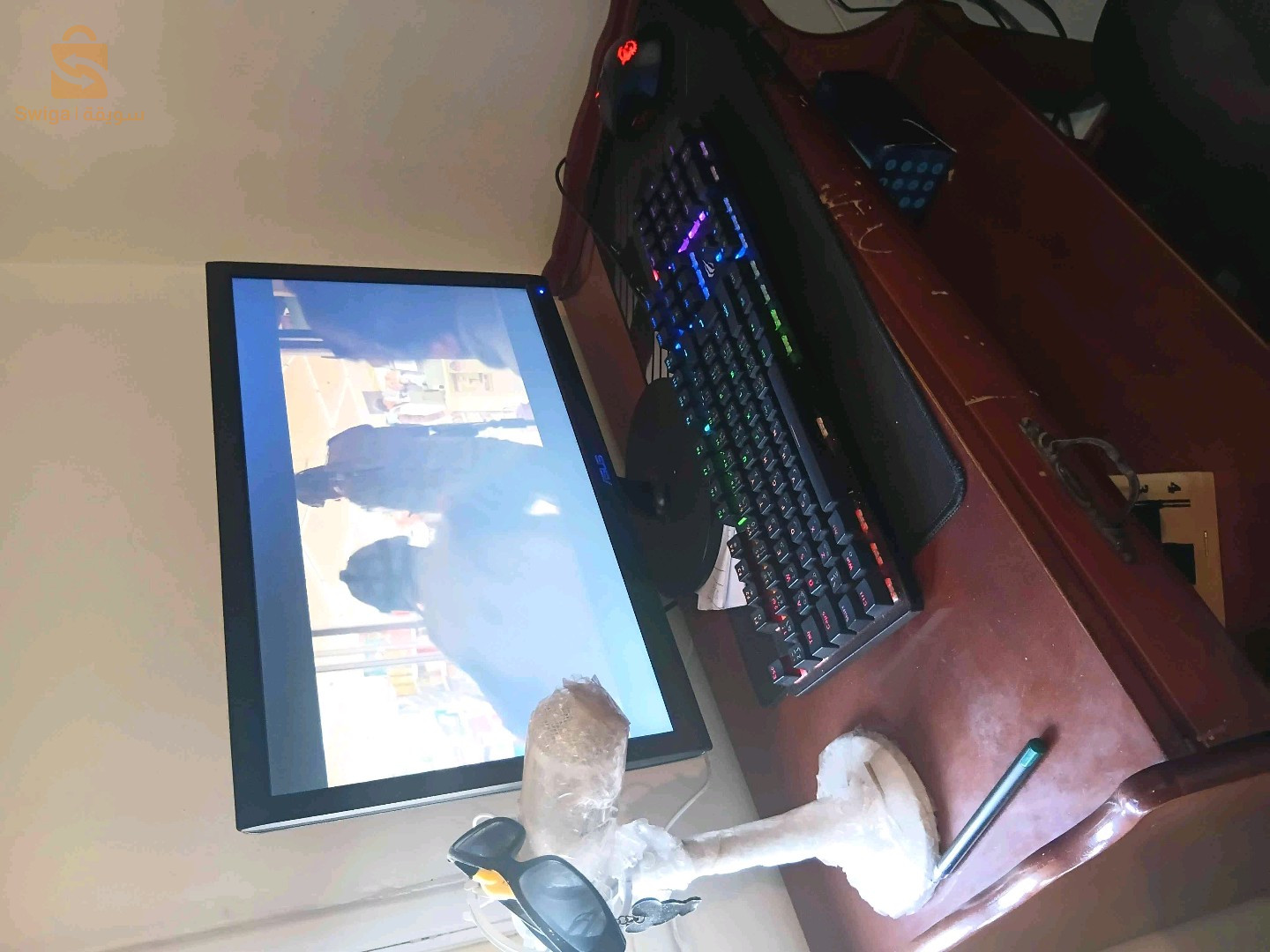 pc gamer 
carte mère:Msi B450 ma pro max
cpu : ryzen 5 pro 5650G  44.00 mhz 
Ram:8g.Hp.gaming.rgb.3600mhz+8g Apacer.3200mhz
Ssd: 128g adata +Hdd segate .500g
Psu: Gammax 700.watts.80 plus bronze 
Boîtier: Cooler Master+ 2 fans Rgb