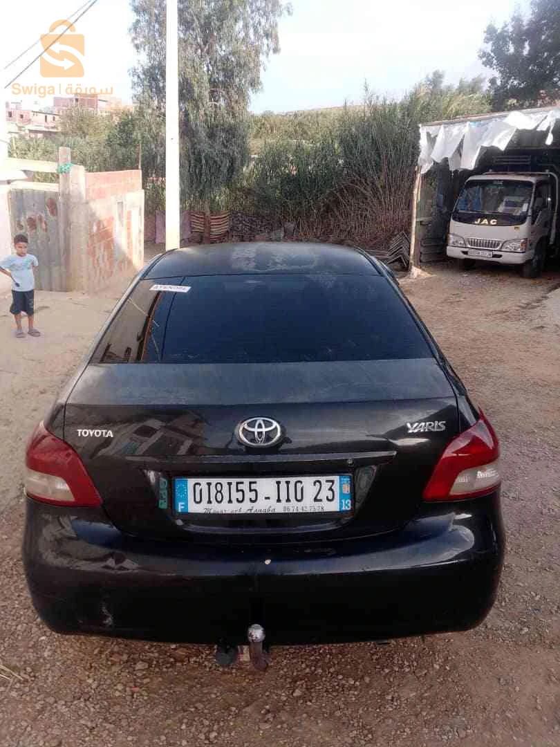 Toyota Yaris 2010 EL TARF