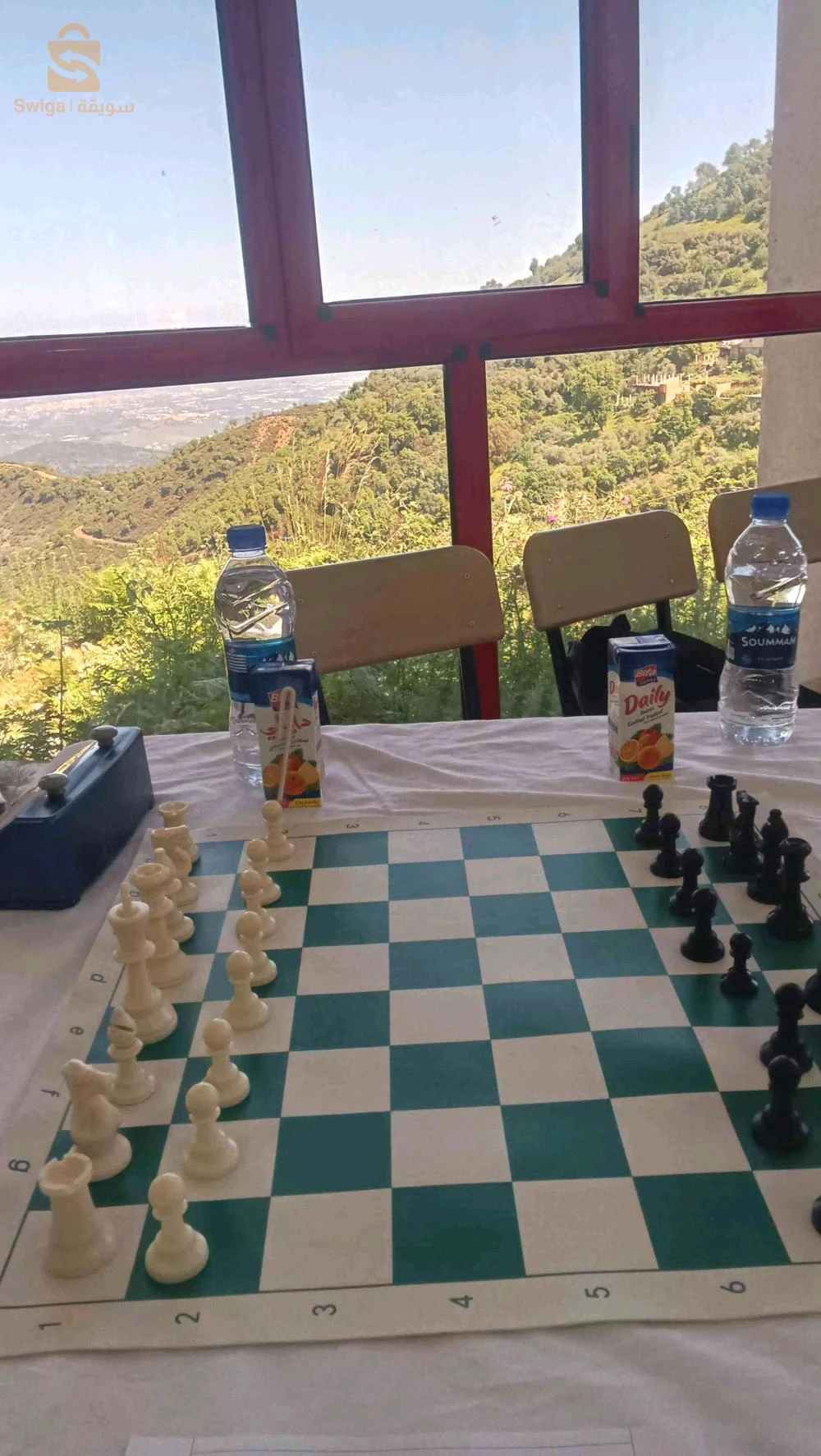 لمحبي رياضة الملوك 
رقعة شطرنج إحترافية 
مقاس حجم كبير بأبعاد 50سم×50سم 
Échiquier 
Chess board
