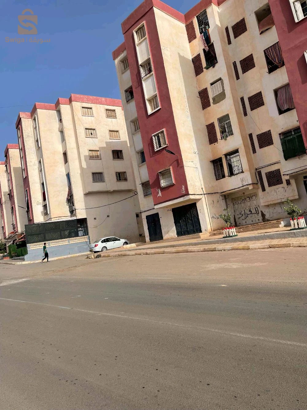 زوج محلات للبيع على الطريق الكبيرة في أولاد مالك المدينة الجديدة باريقو المحمدية