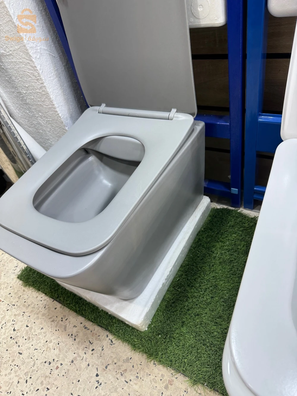 🚽 WC Suspendu – Design Moderne et Élégant

✨ Apportez une touche de modernité à votre salle de bain avec ce WC au design contemporain.

✅ Design élégant et épuré
✅ Finition de qualité
✅ Facile à entretenir
✅ Idéal pour une salle de
