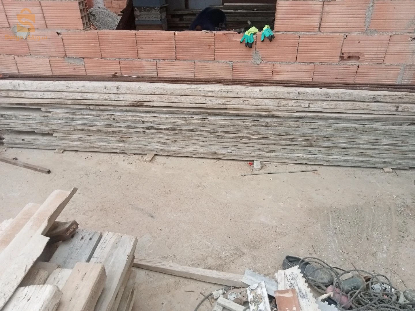 مادري 160 متر