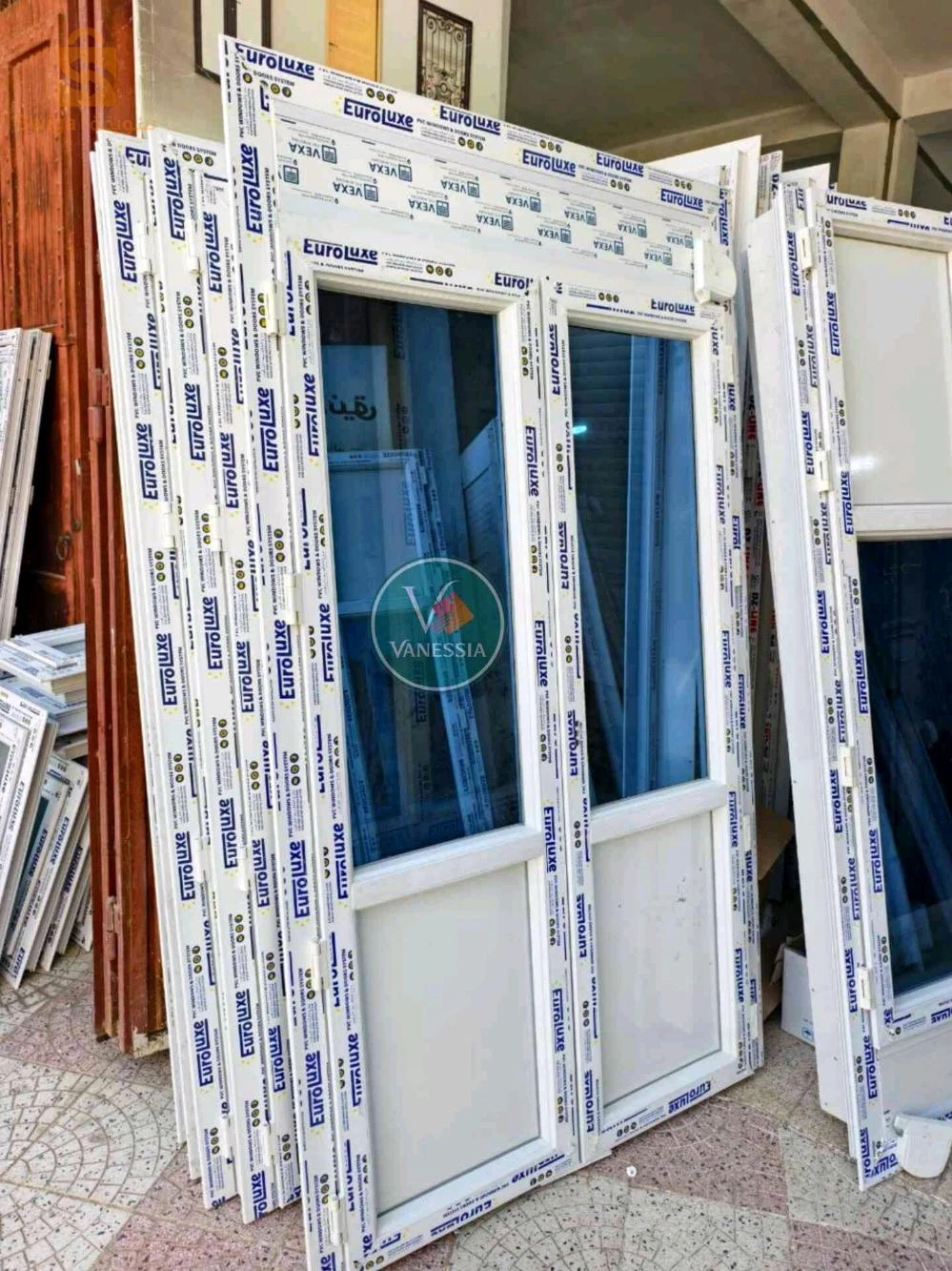 Porte balcon avec rideau plat en pvc verre stop sol fumé
Profil ⭐Euro luxe ⭐ ⭐