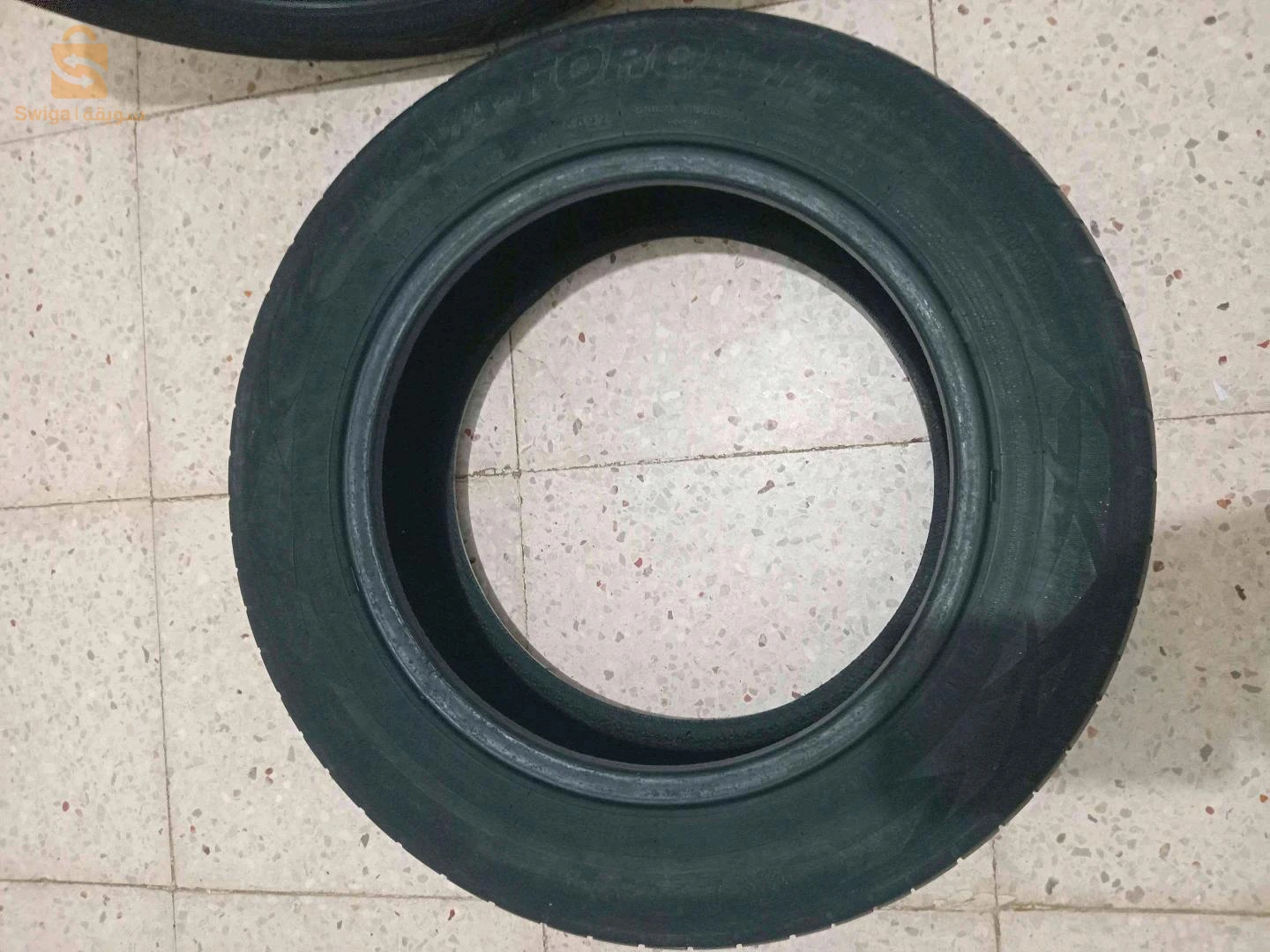 2 إطارات قياس 175/65 R14 82H