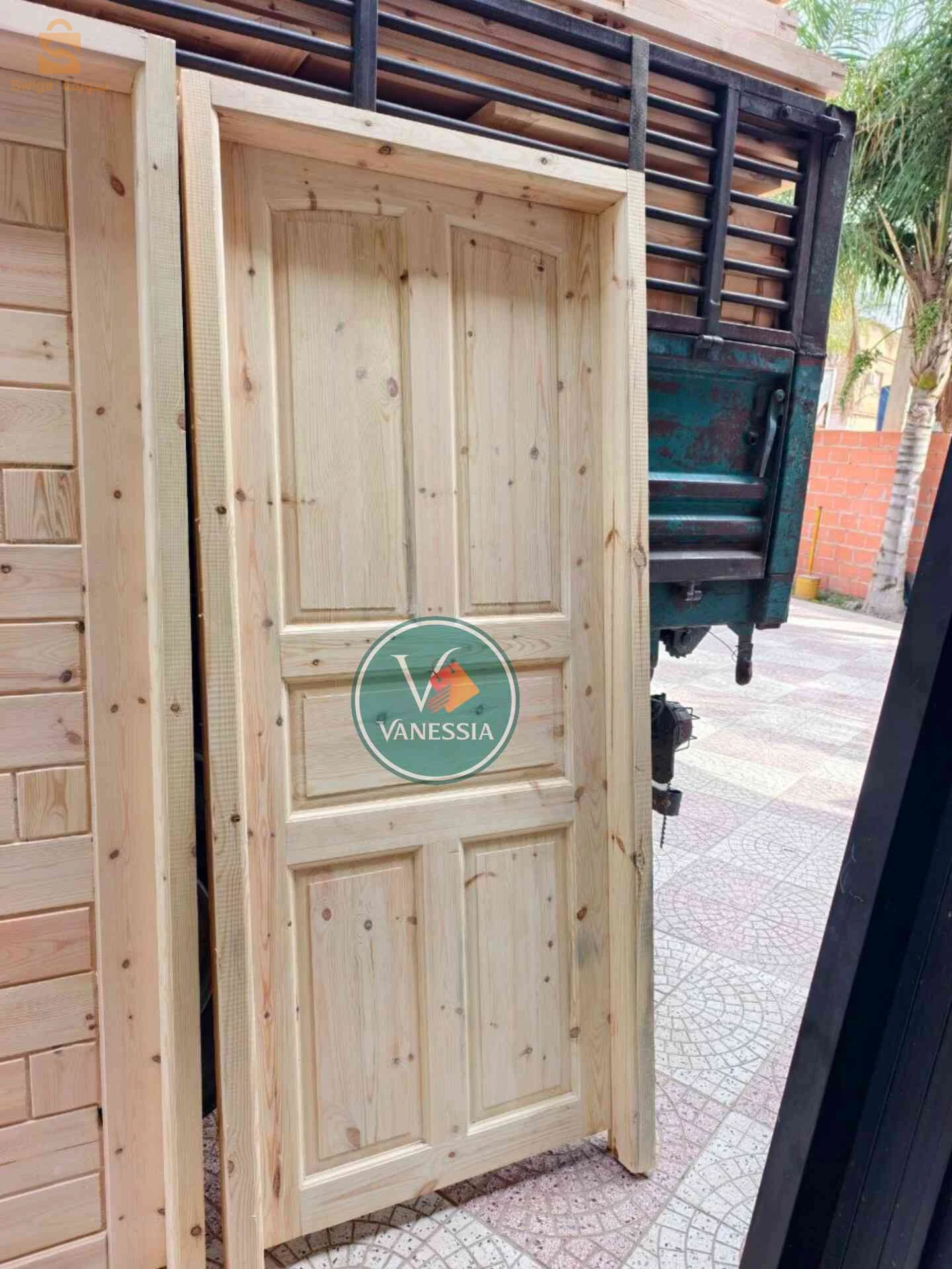 Porte chambre avec cadre bois Rouge