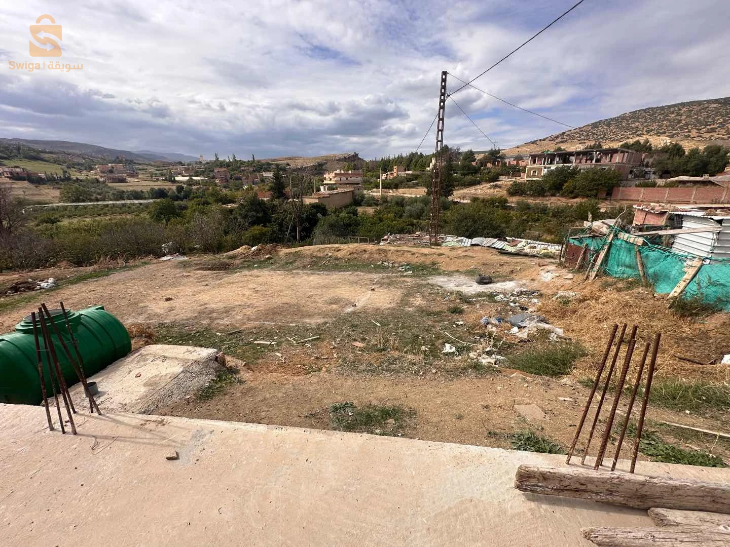 أرض صالحة للبناء بمساحة تفوق 300متر ب3واجهات