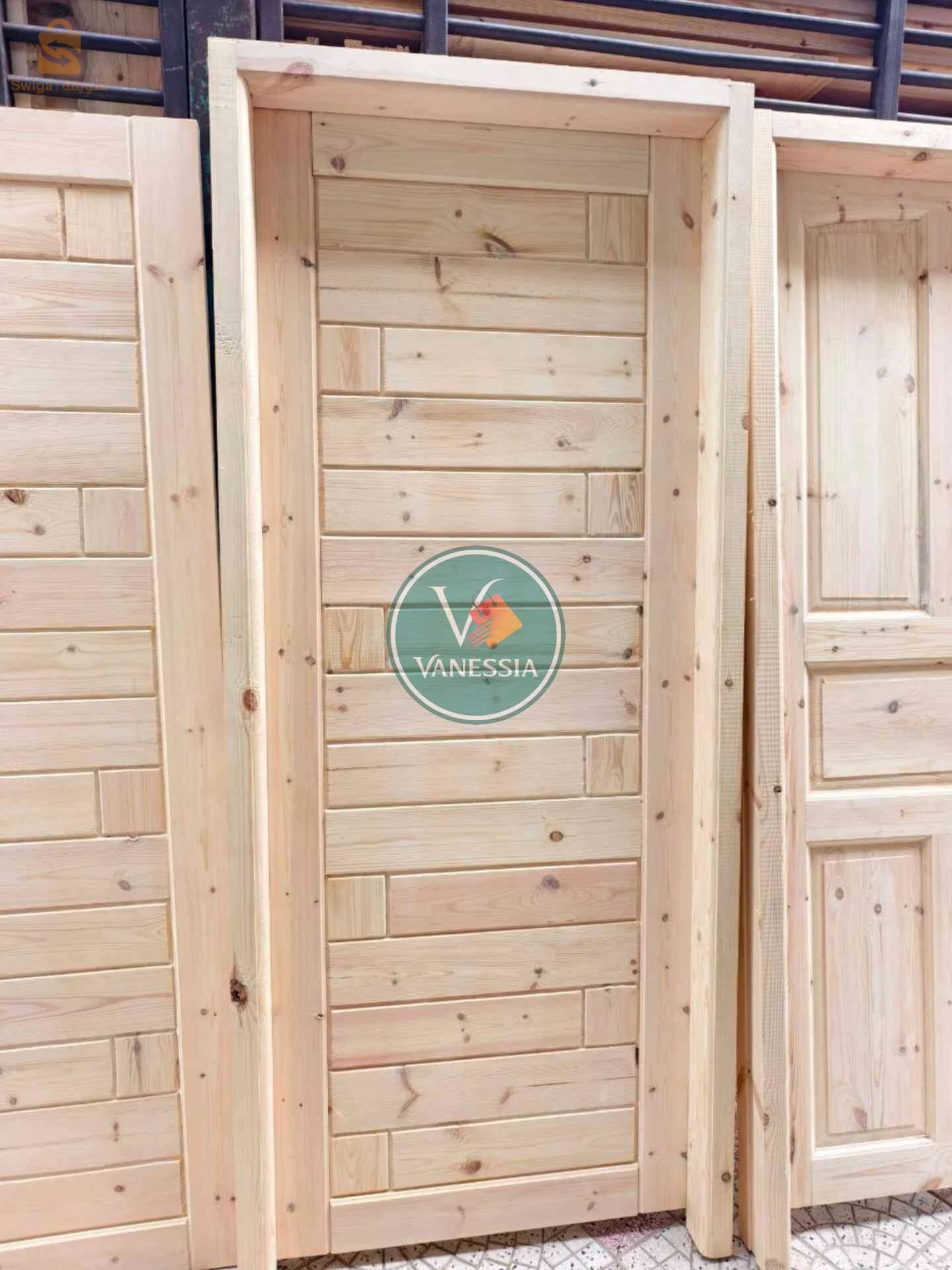 Porte chambre avec cadre bois Rouge