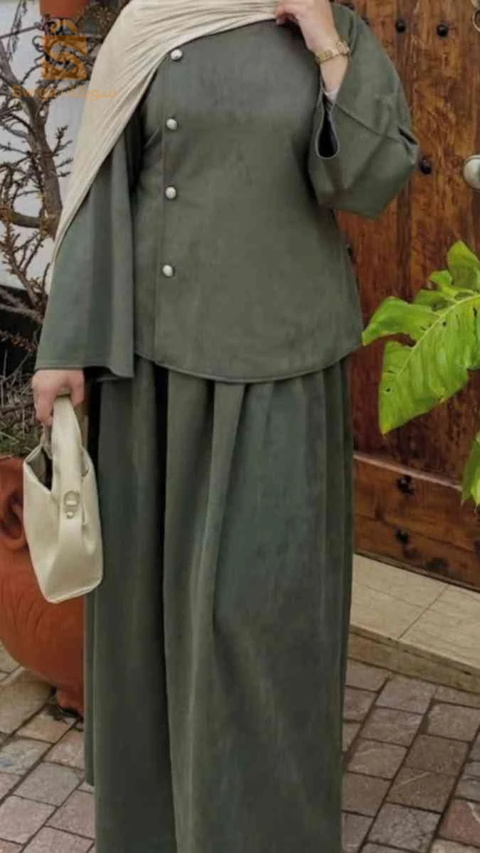 طقم نسائي من قطعتين أنيق  موسمي ✨☘️